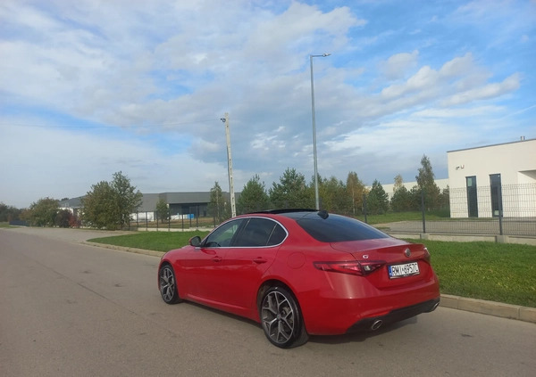 Alfa Romeo Giulia cena 114000 przebieg: 34000, rok produkcji 2020 z Mielec małe 67